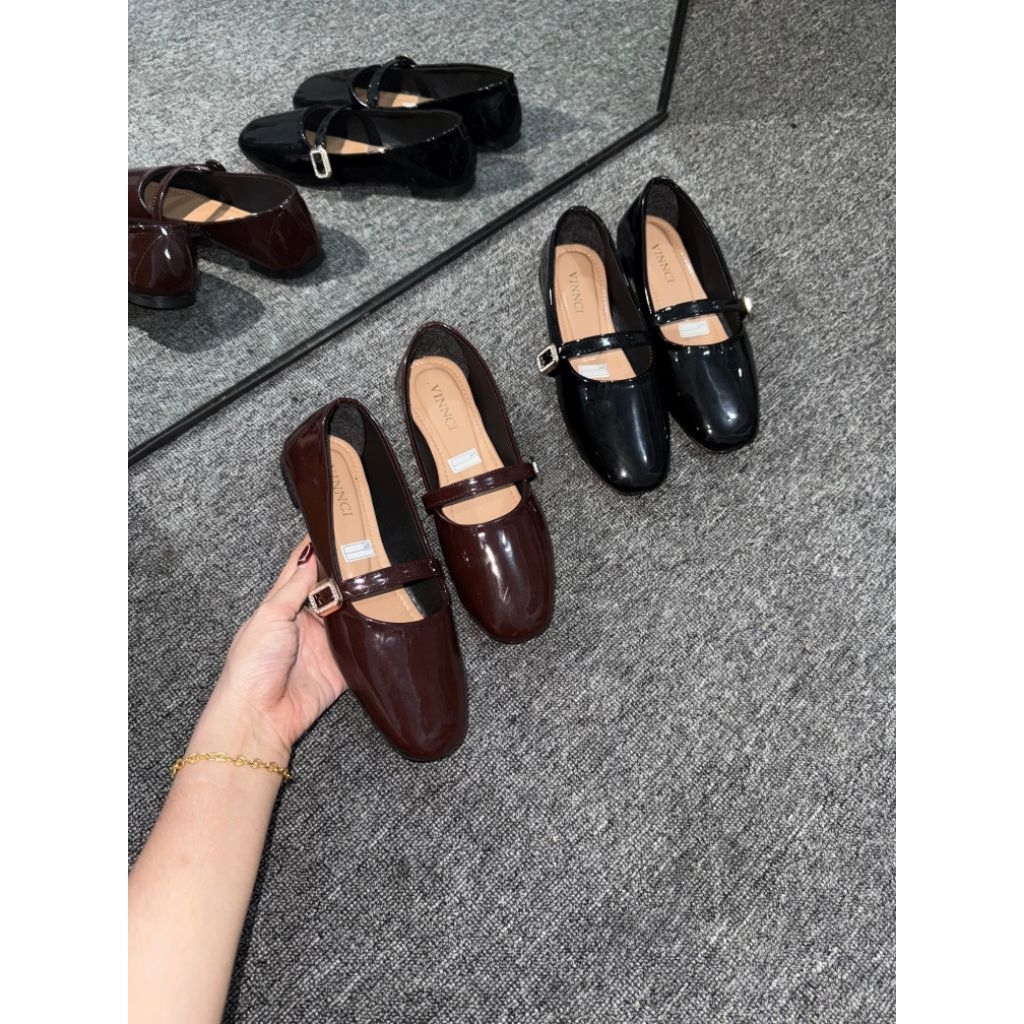 Pansus tali mutiara wanita