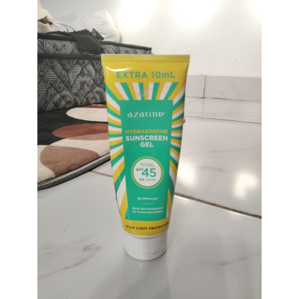 Preloved Azarine Hydrashoote Sunscreen Gel SPF 45 PA++++ Bigger Size 110ml