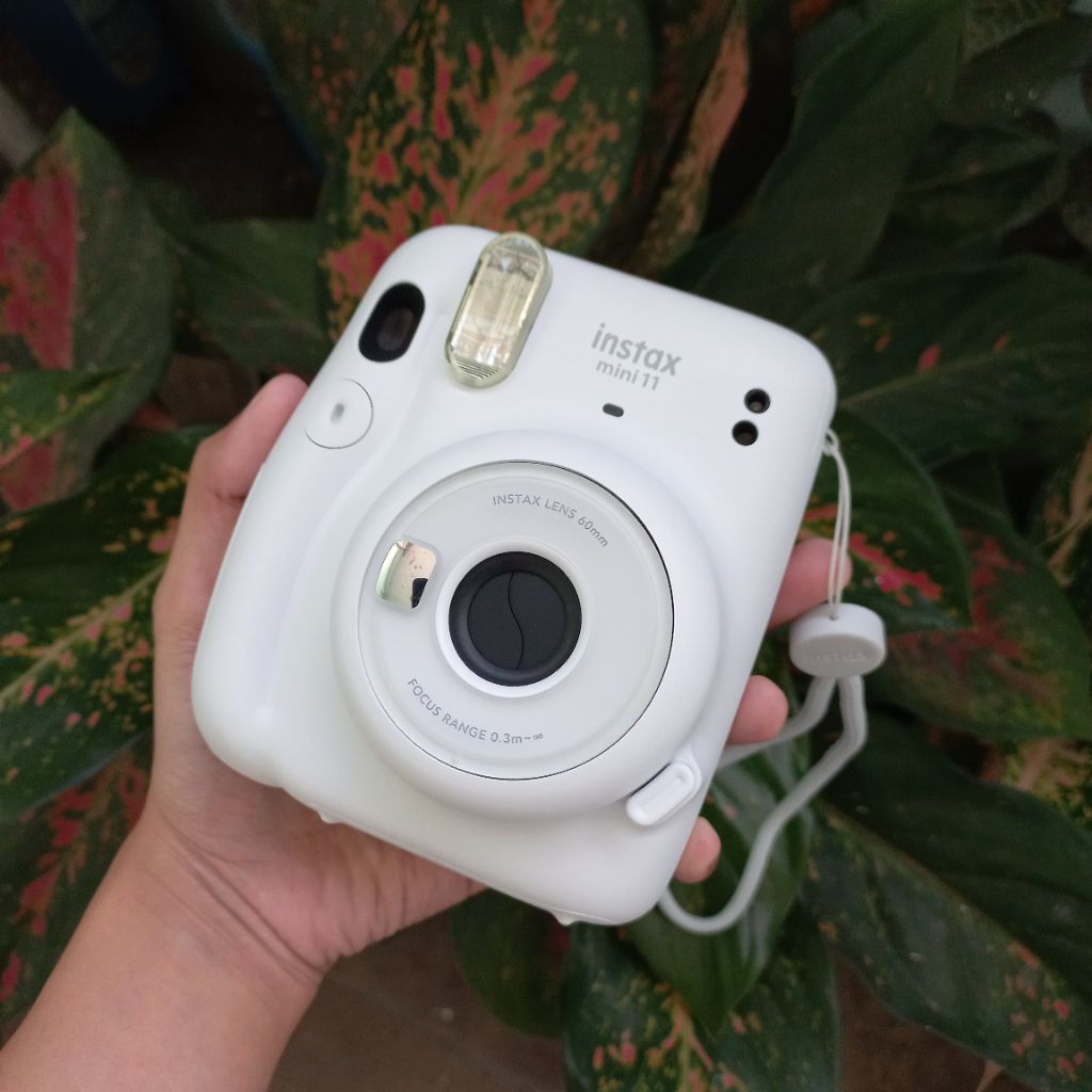 Kamera Polaroid Instax Mini 11