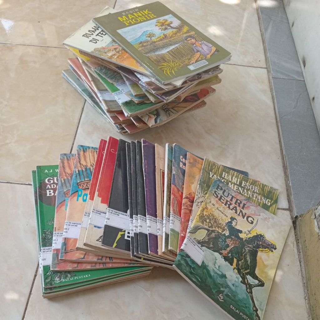 Buku Bacaan Cerita Jadul Karya Balai Pustaka