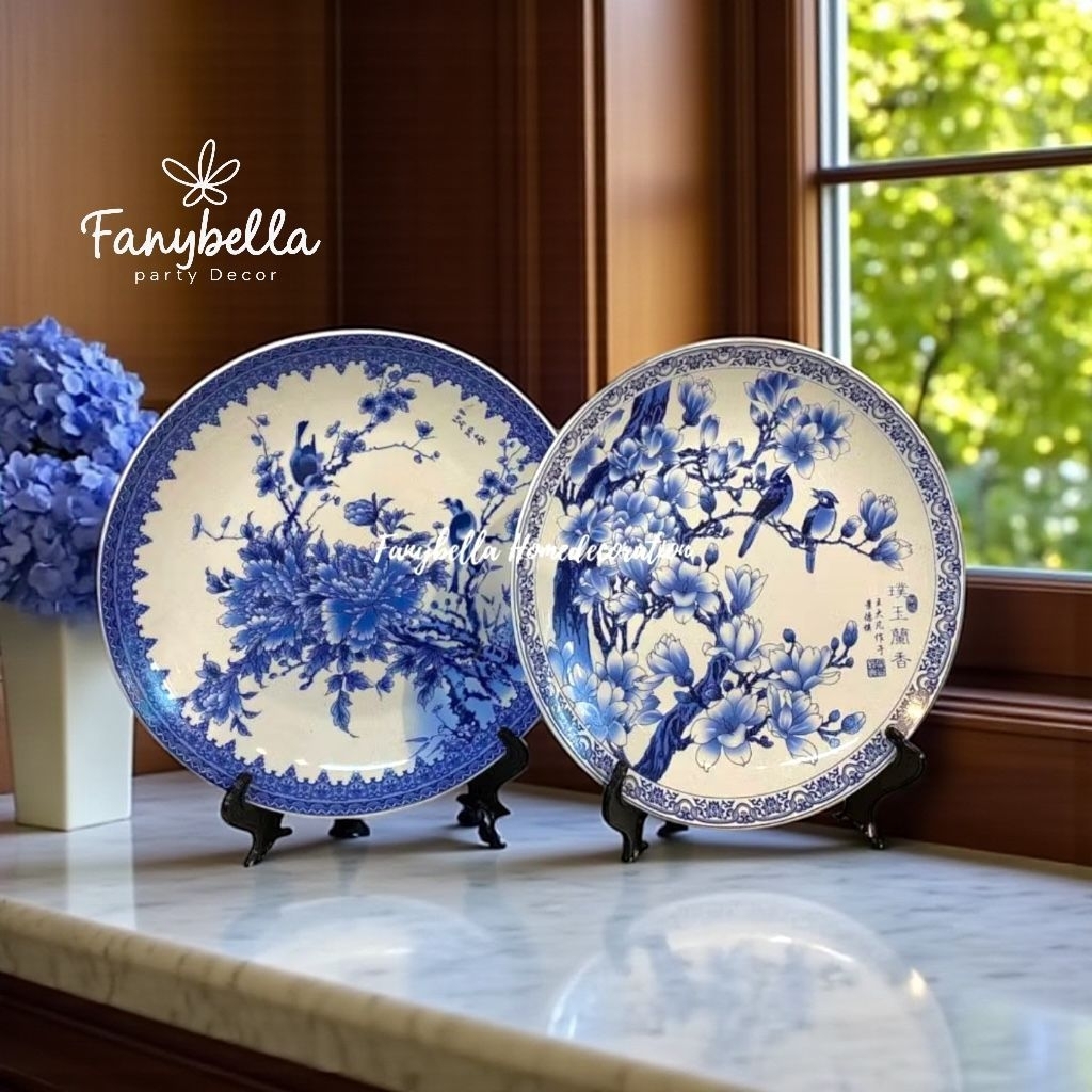 Pajangan Meja Dinding Piring Keramik Guci Putih bIru Random Diameter 24 cm Aesthetic Dekorasi Rumah 