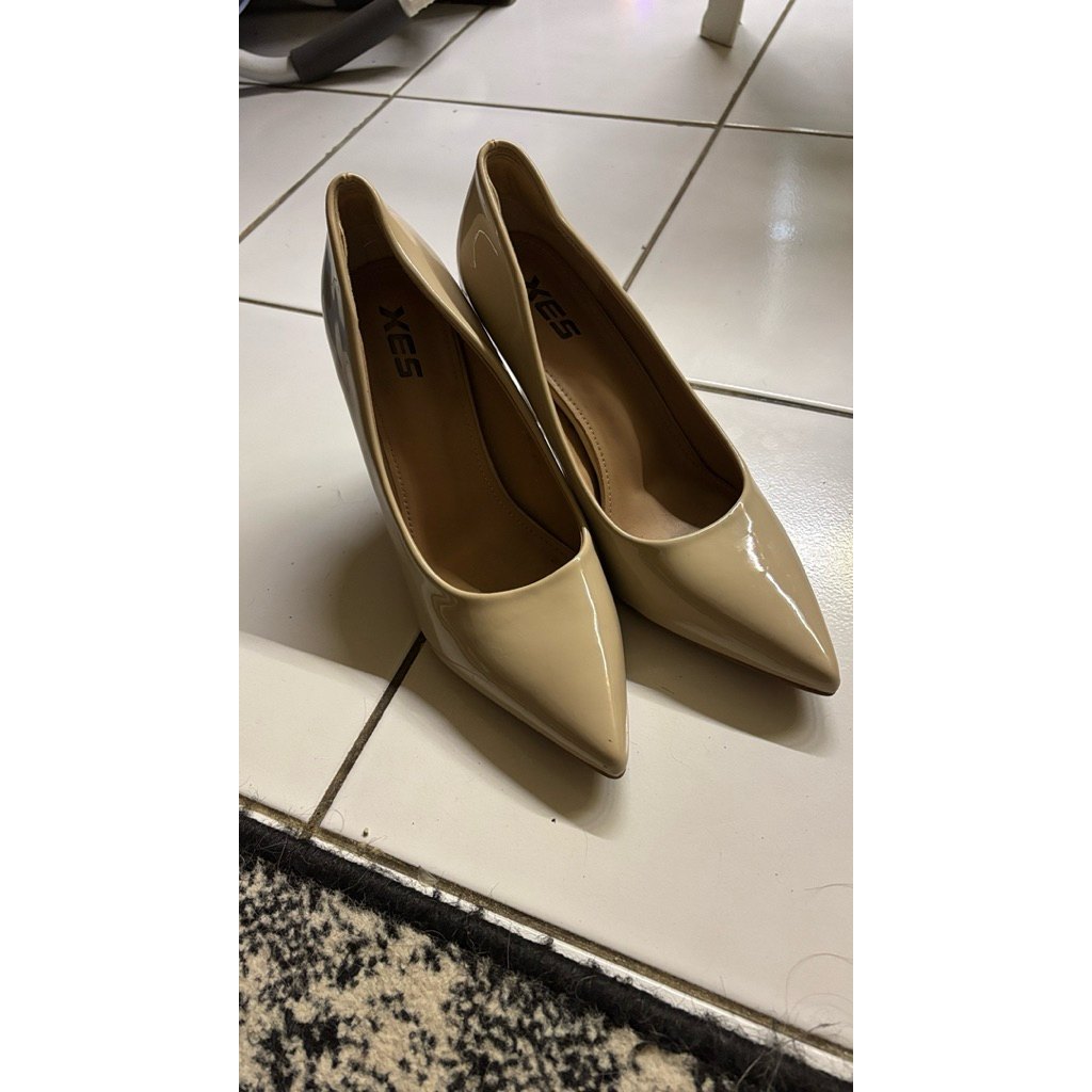 heels xes