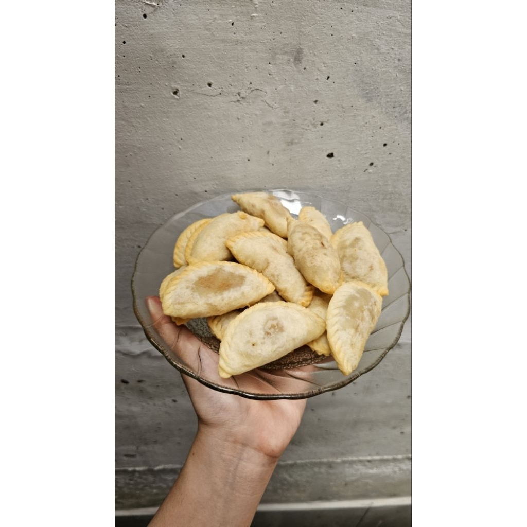 

cireng isi mini ayam suwir pedas/sosis pedas/kerupuk seblak pedas/keju/sosis bolognase/bakso pedas