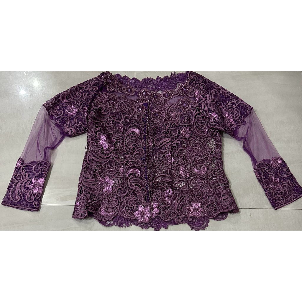 Atasan baju kebaya brokat/renda payet ungu