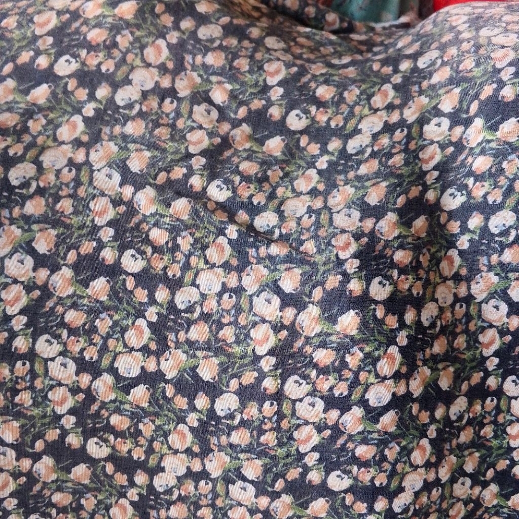 kain katun sutra motif bunga kecil