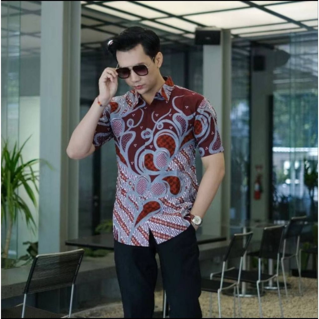 hem batik terlaris  hem batik terbaru Kemeja Batik Pria Lengan Pendek Modern Terbaru Hem Terlaris Ba