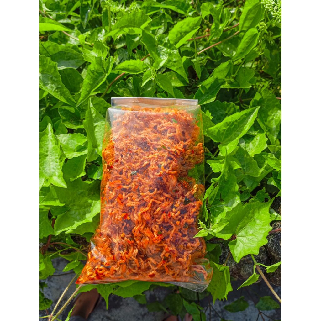 

Mie Kering Kriuk Pedas Daun Jeruk 150gr