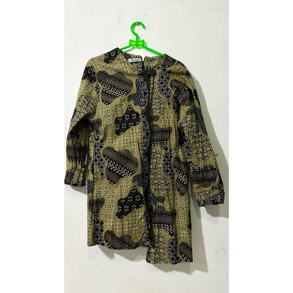 Preloved Atasan Blouse Kemeja Batik Kerja Wanita Lengan Panjang Seragam Kantor