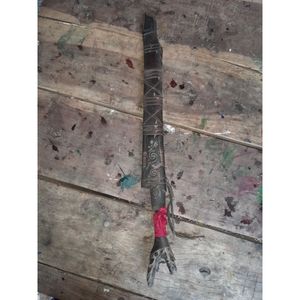 Pusaka Mandau dayak tua kuno gagang kayutua