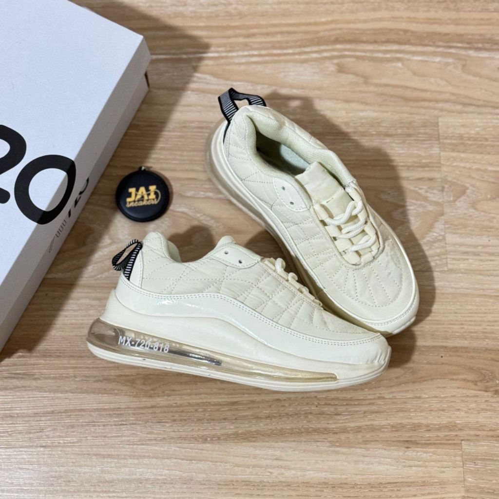 SEPATU SNEAKERS 720 CREAM WANITA