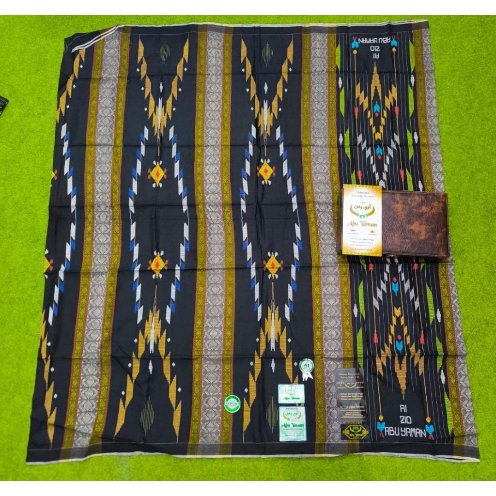 Sarung Abu Yaman 210 Gold Motif SGE Full Sutra Spunsilk Jahit Tengah ATBM ORIGINAL (Bisa COD)