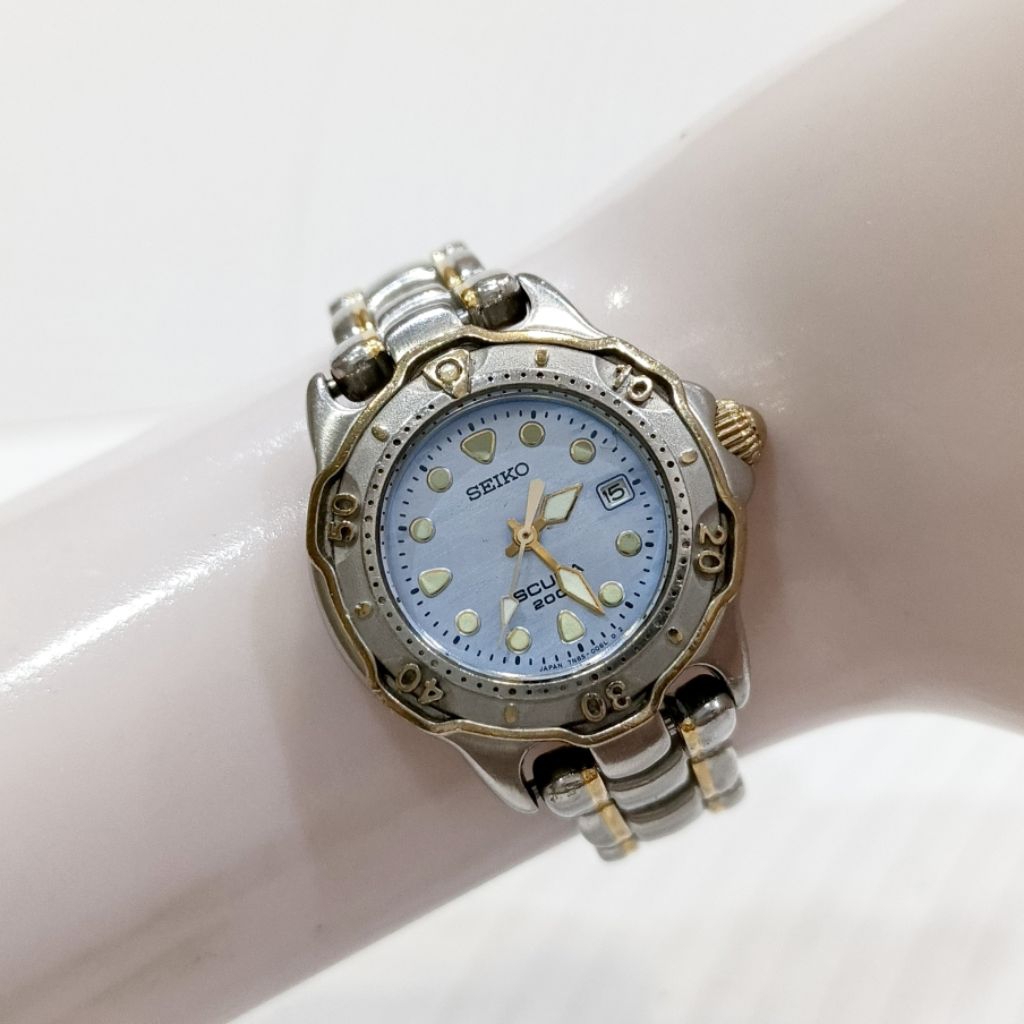 Jam Tangan Seiko Scuba Diver MOP Dial 7N85-0070 Quartz Watch Wanita Divers Second Bekas Preloved
