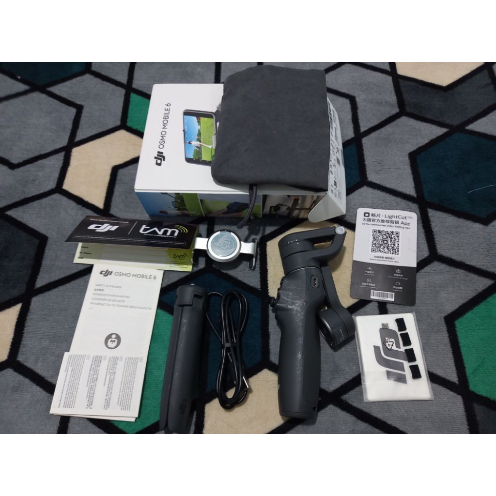 Gimbal Stabilizer DJI Osmo Mobile 6 Second/seken Original Mulus Segel OM6 Garansi TAM Tripod/tongsis