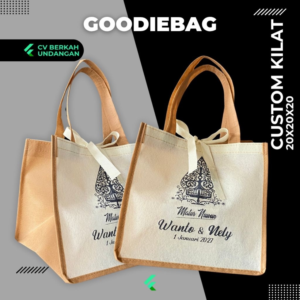 

FREESABLON TAS KOTAK NASI WARNA KOMBINASI UK 20X20X20