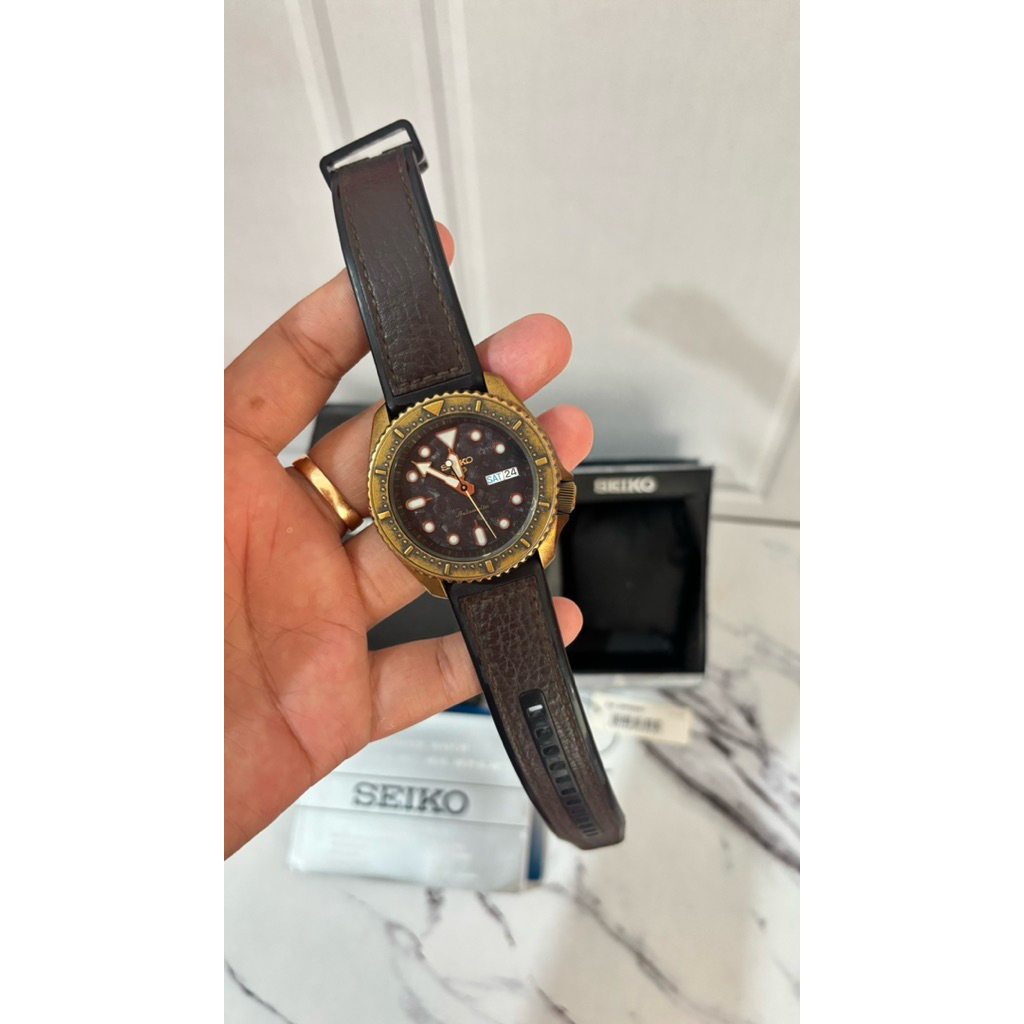 JAM TANGAN SEIKO SRPE80K1