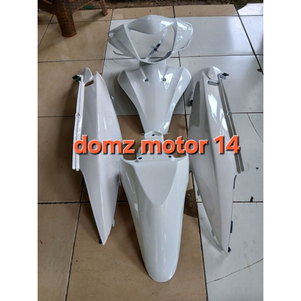paketan body halus honda spacy fi spacy karbu warna putih