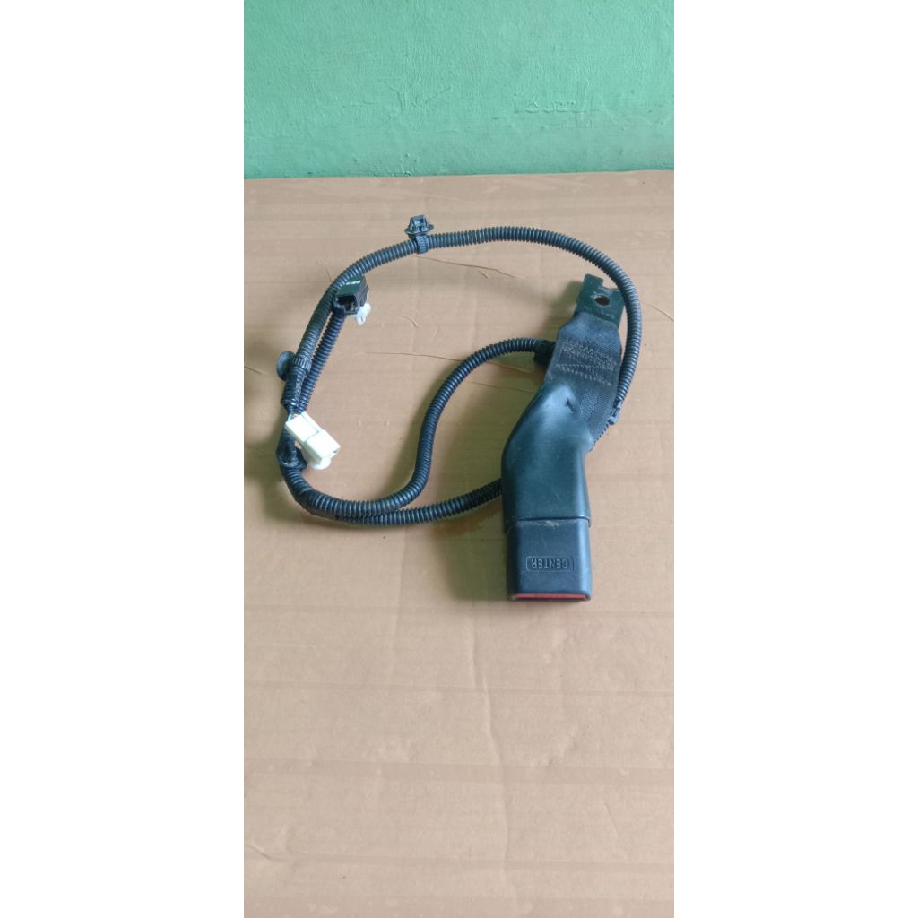 gesper sabuk pengaman seat belt buckle universal