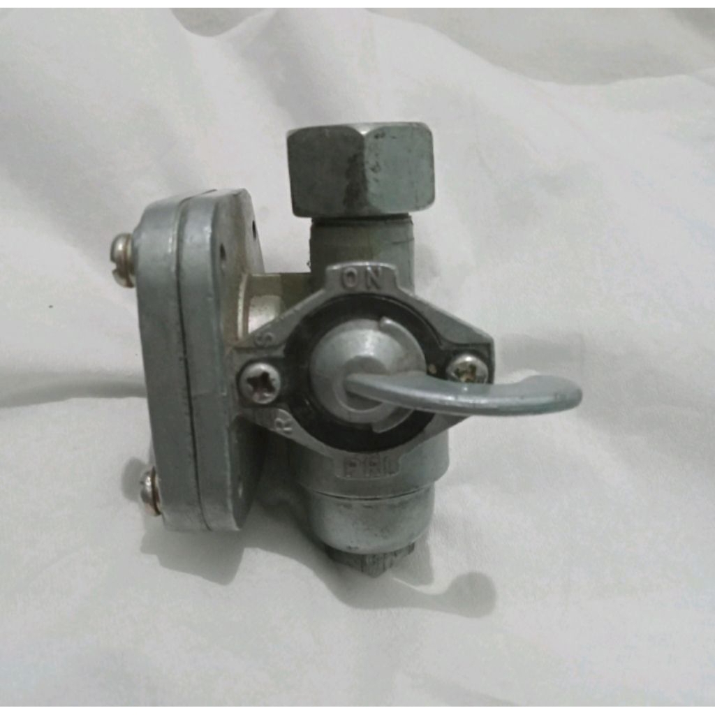 Kran Bensin Keran Bensin Yamaha V75 V80 Original