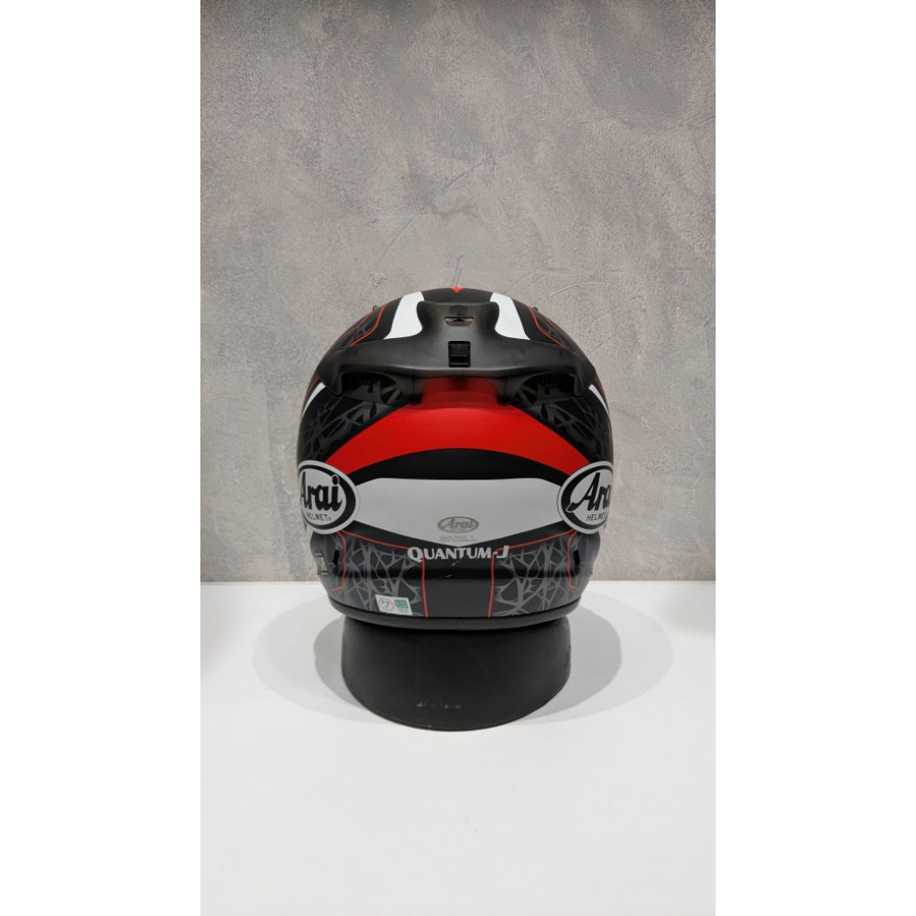 arai Quantum j sting red