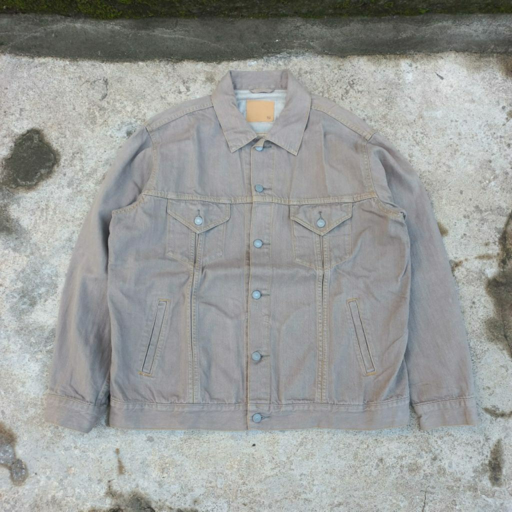 Uniqlo Trucker Denim Jeans Jacket