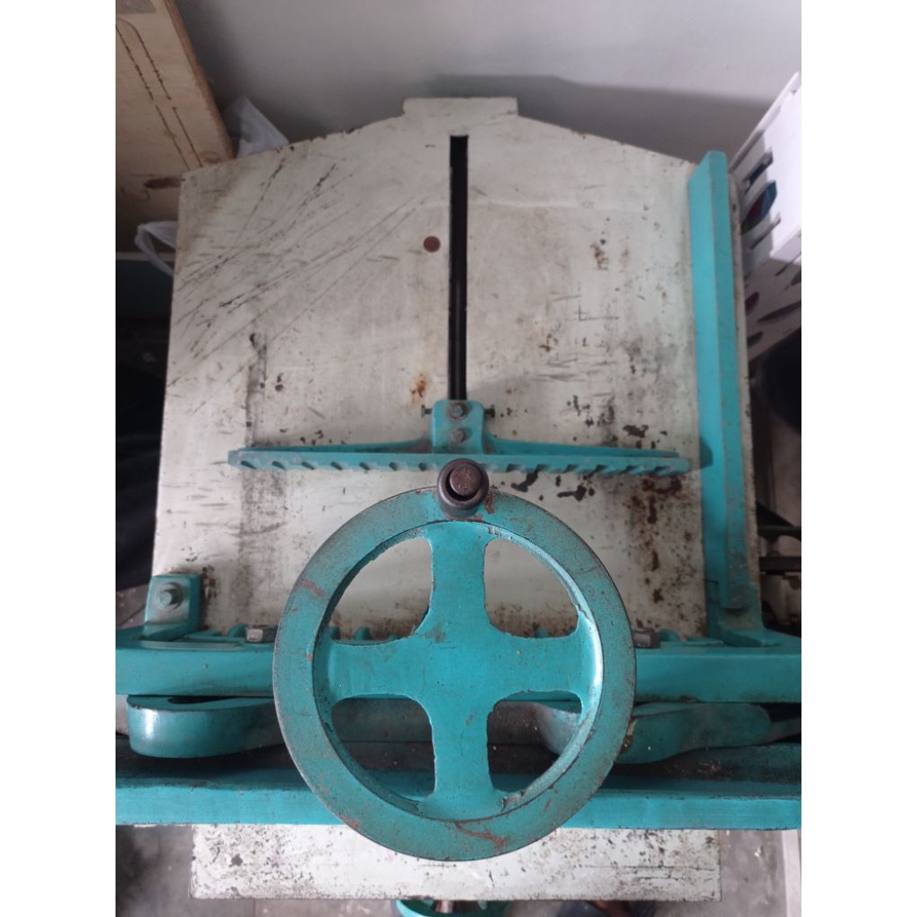 mesin pemotong kertas