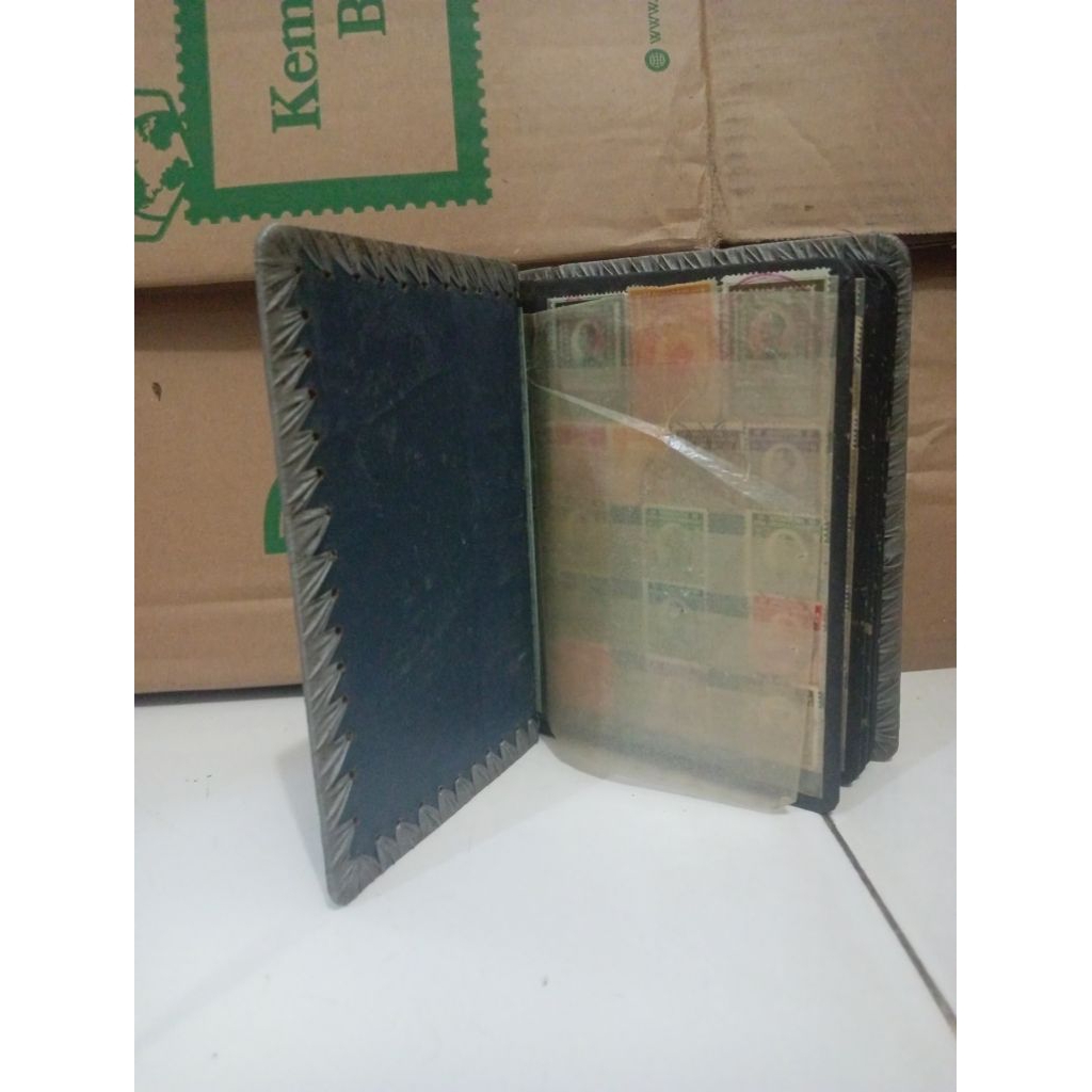 Album koleksi Perangko Negara SHS Slovenia, Yugoslavia