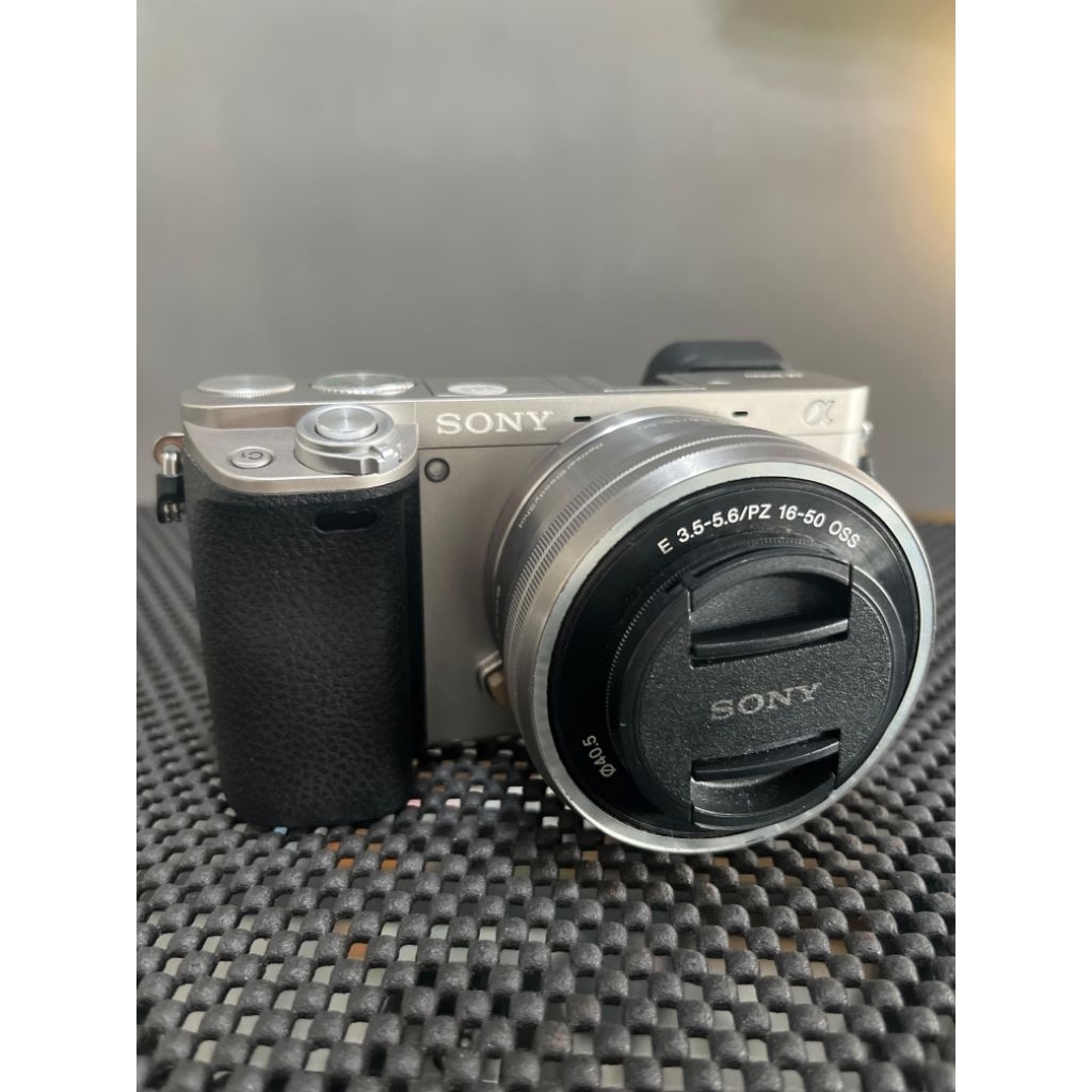 kamera mirrorless sony a6000 second mulus