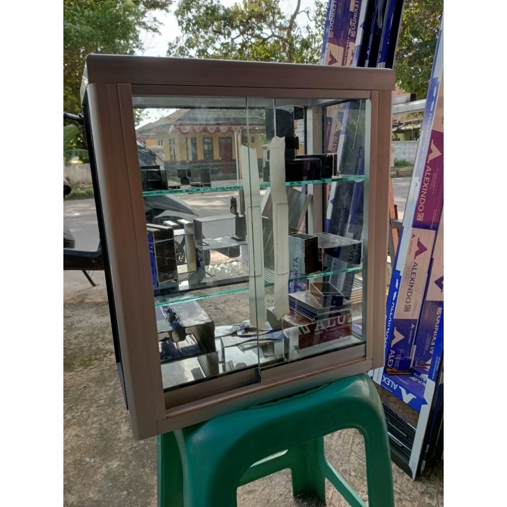 Etalase roko/ aksesoris/ benang dll bahan alumunium tebal anti karat