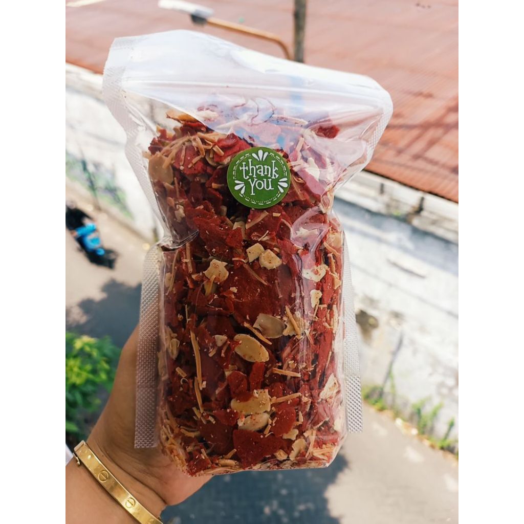 

REMPEL ALMOND CRISPY RED VELVED