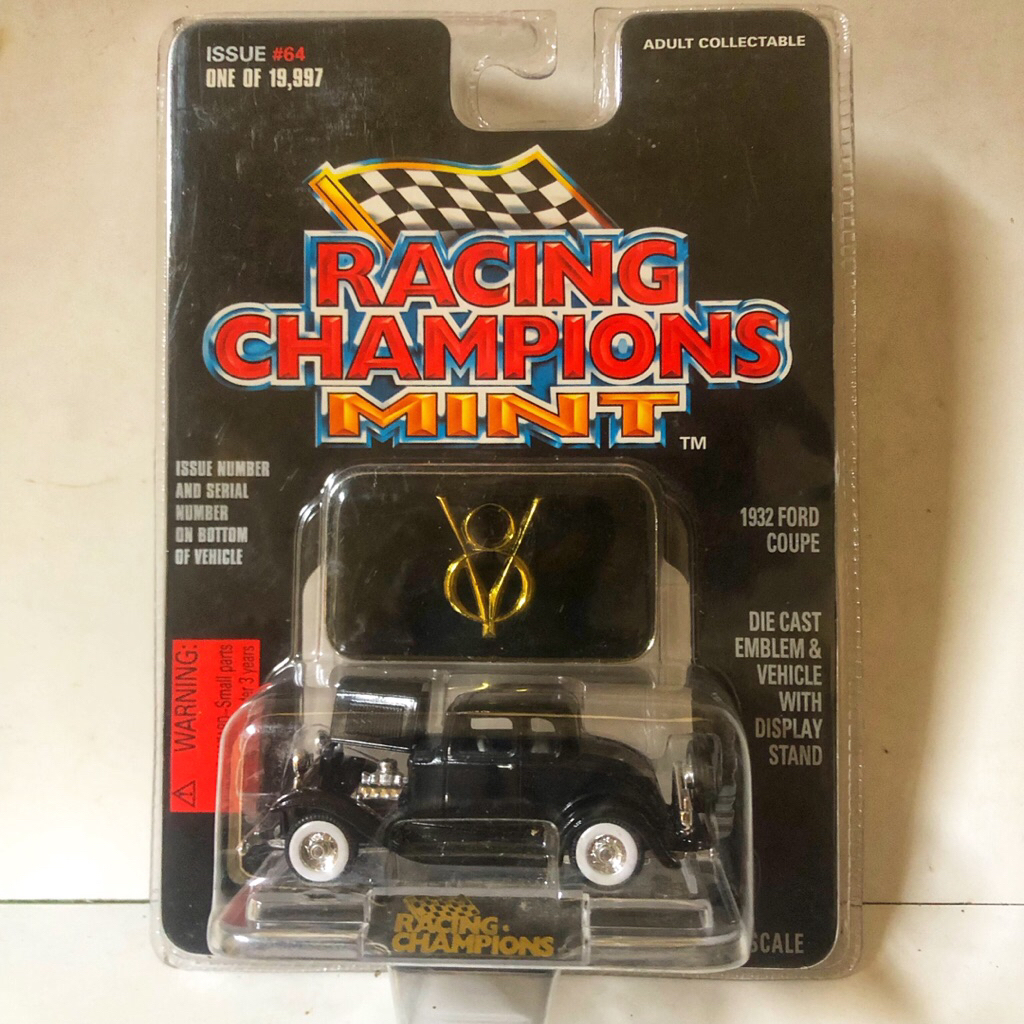 Racing Champions 1932 Ford Coupe 1/64