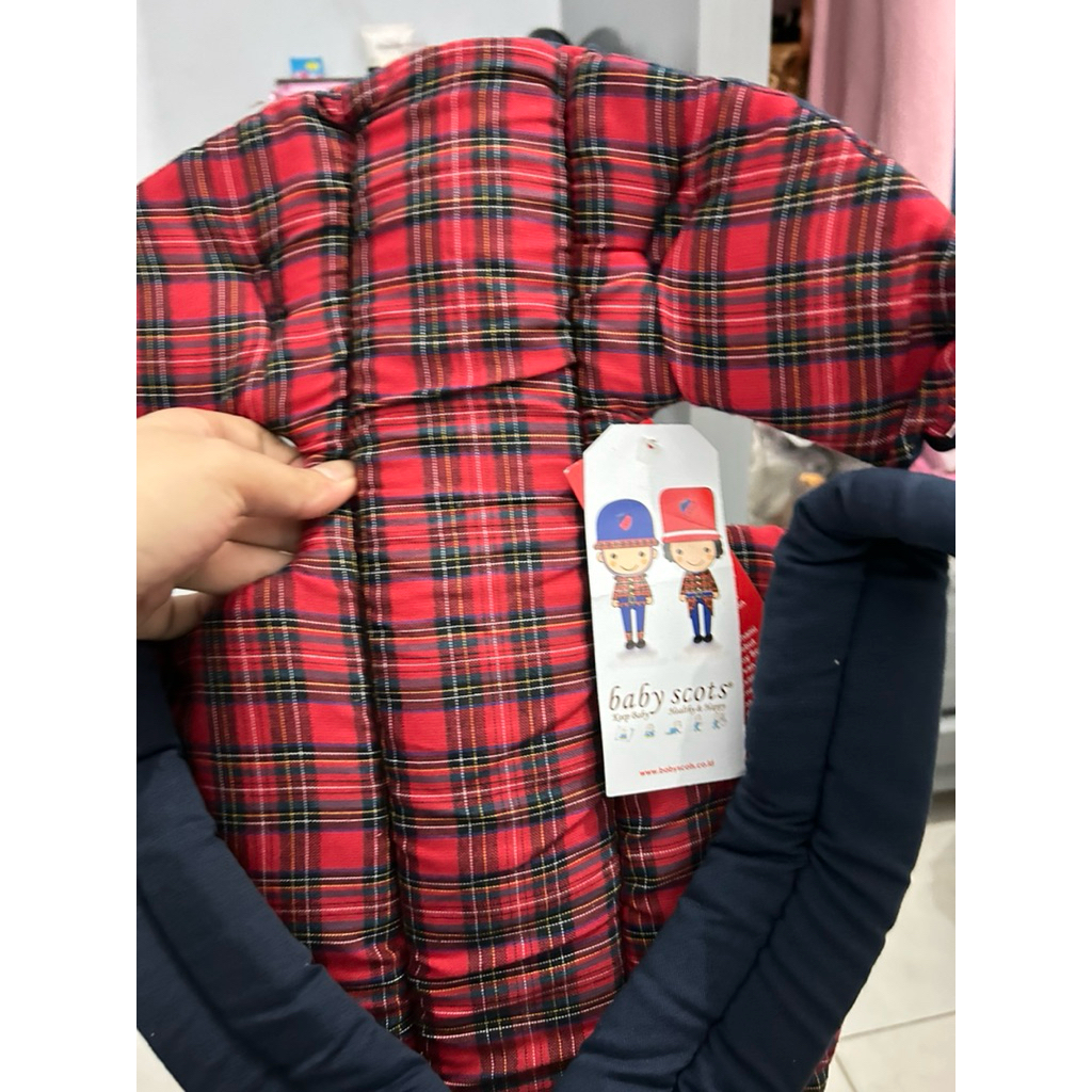 NEW Gendongan M shape baby scots