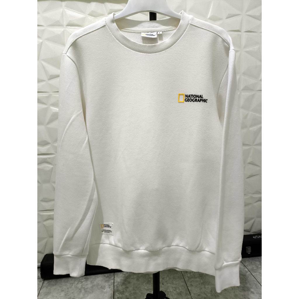 Sweater CN Crewneck NatGeo Putih Logo Karet National Geographic
