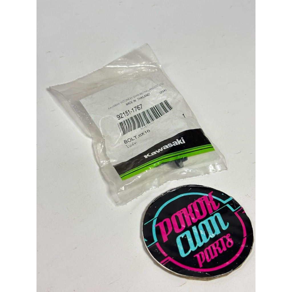 baut spakbor belakang kawasaki ninja 150 R kgp 92151-1767