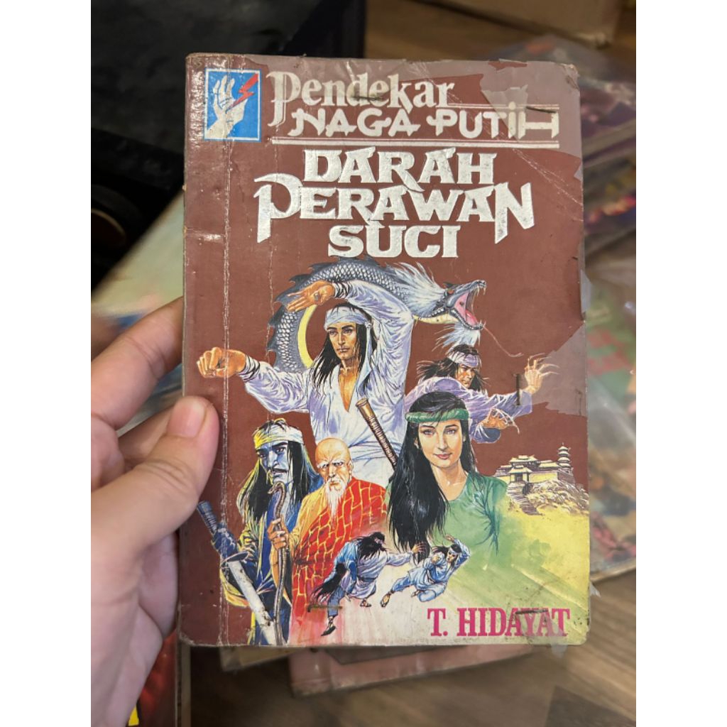 Buku Serial Pendekar Naga - DARAH PERAWAN SUCI