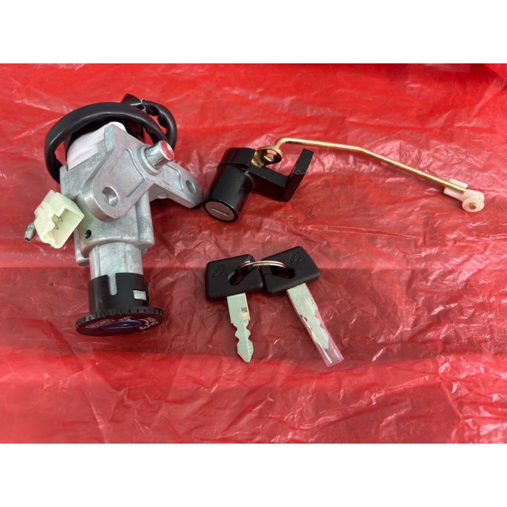 KUNCI KONTAK PLUS KUNCI JOK BELAKANG KAWASAKI KAZE R KAZE