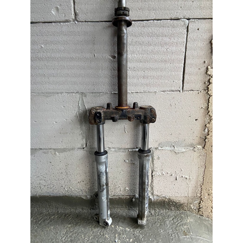 Skok depan Mio J original / shock depan