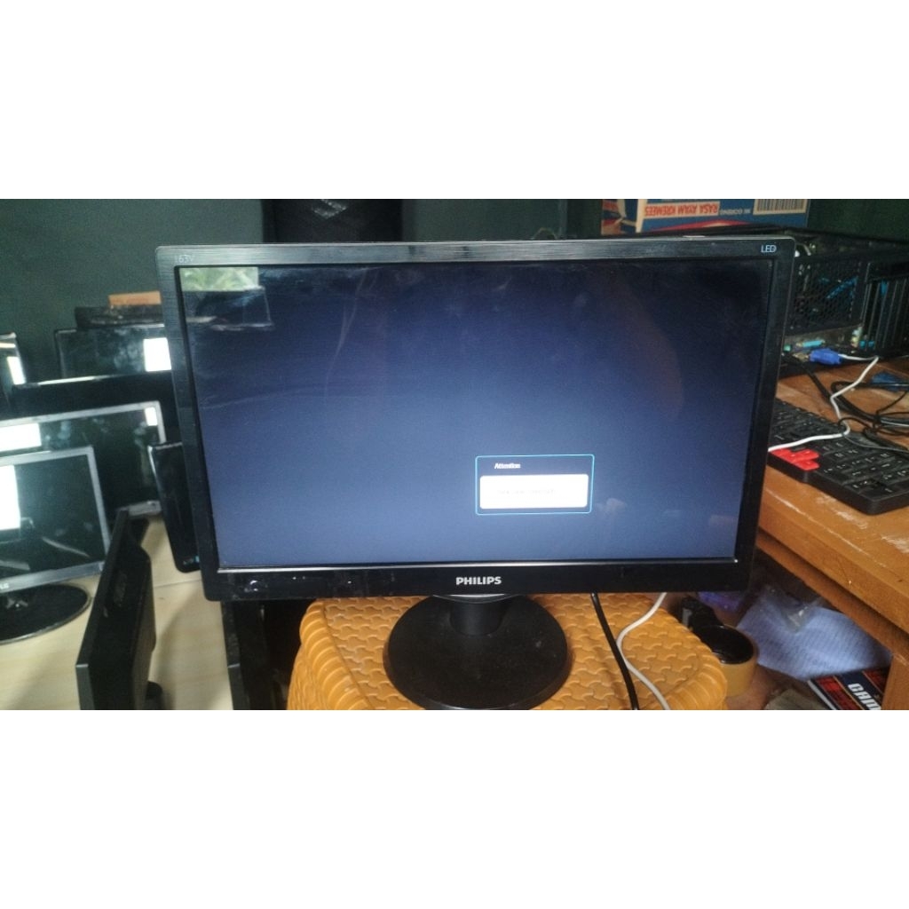 Monitor 16 inch normal wide