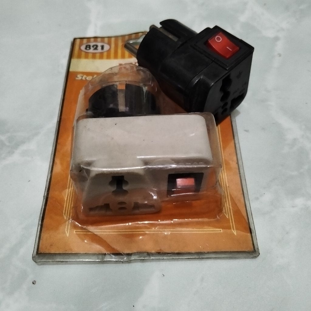 Steker adapter colokan kaki 3 saklar new