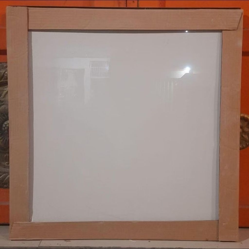 Granit lantai 60x60 cream polos | glossy | dus polos