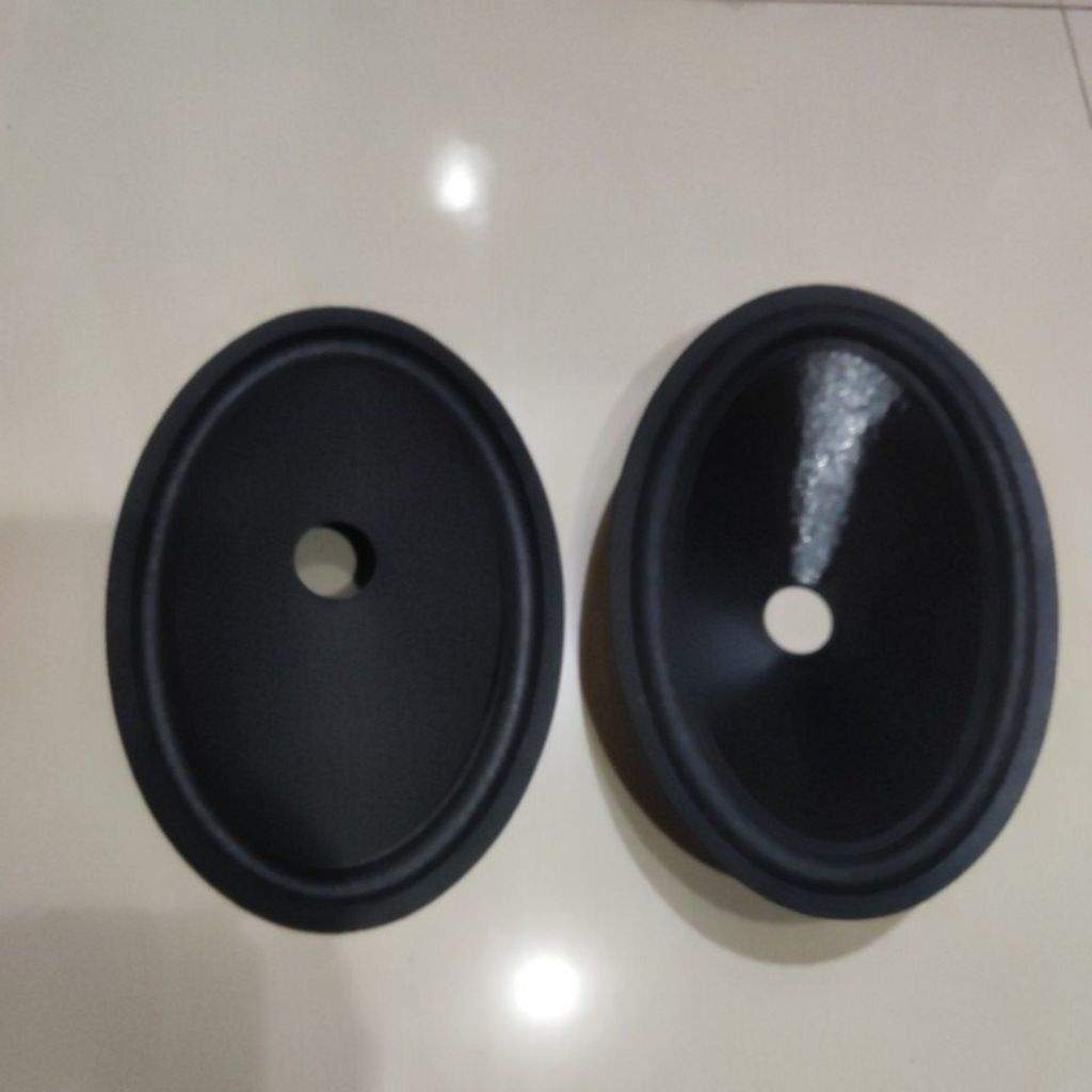 Daun Speaker Oval