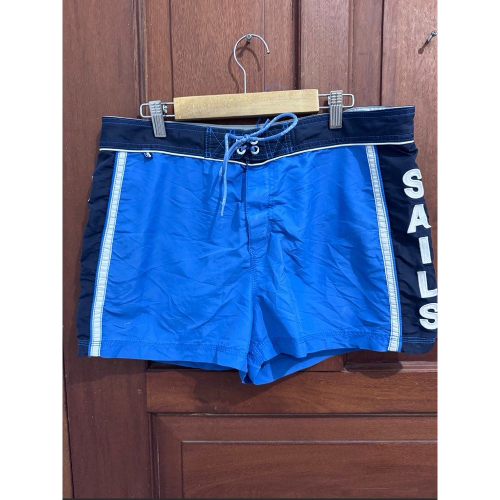 Branded Celana Pendek Pria