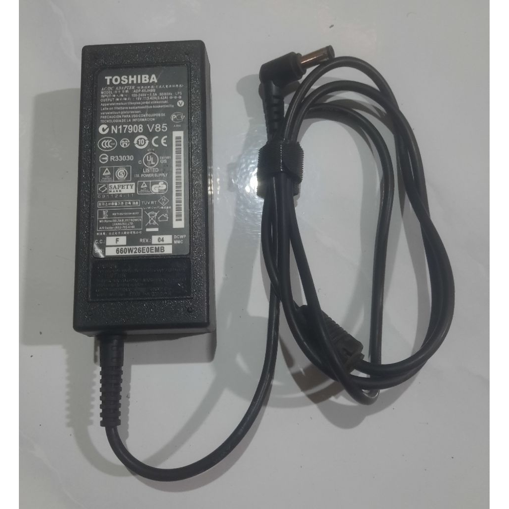 Adator TOSIBA 19V 3,42A Copotan Laptop minus kabel power