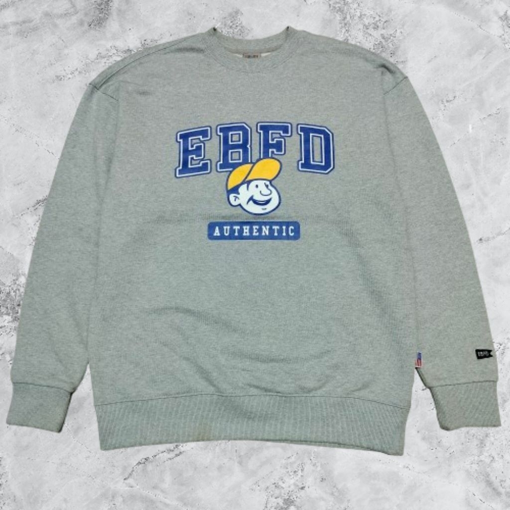 Crewneck Ebbets field // Size L
