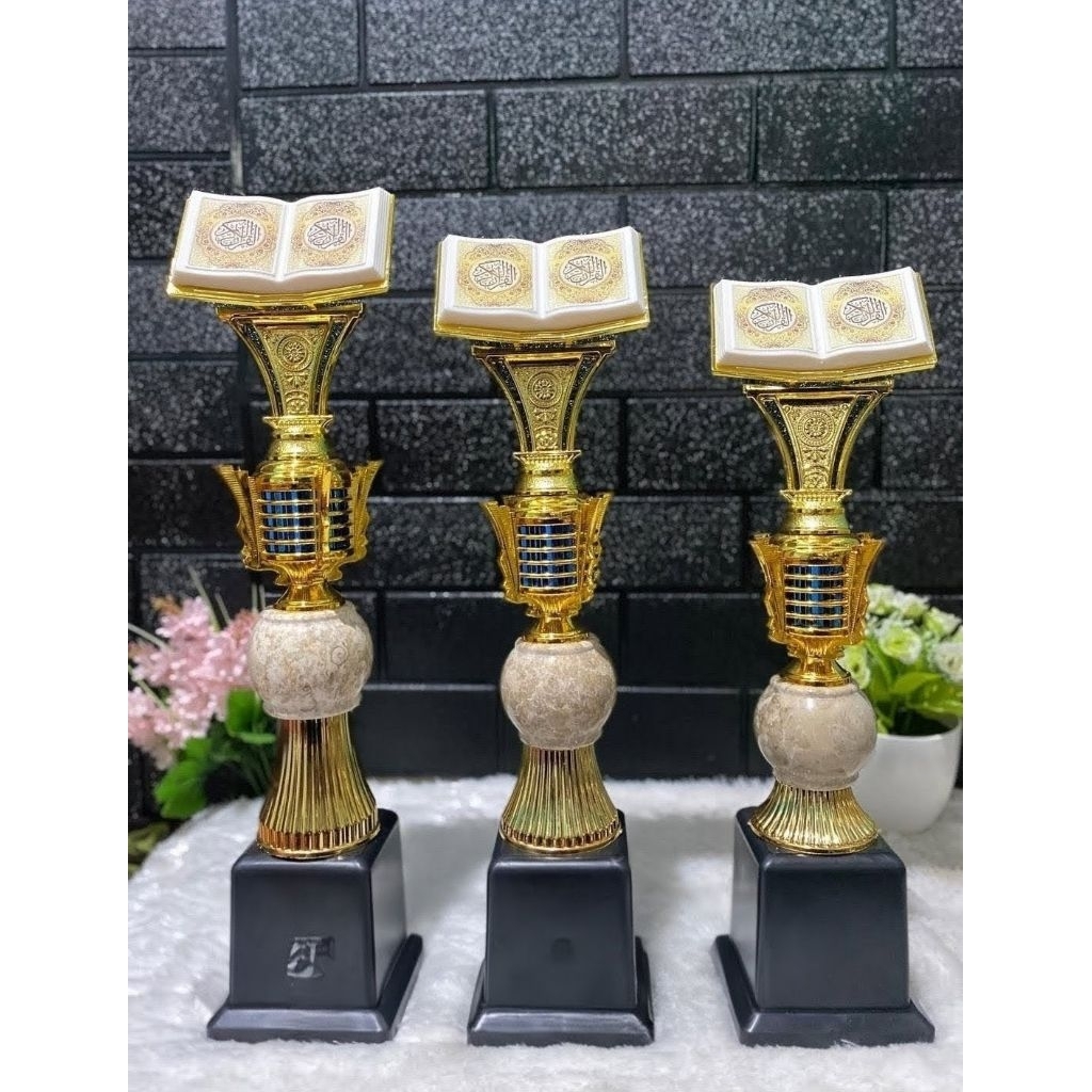Piala Trophy Kejuaraan Membaca Alquran MTQ Satu Set Juara 123 Piala Murah Meriah