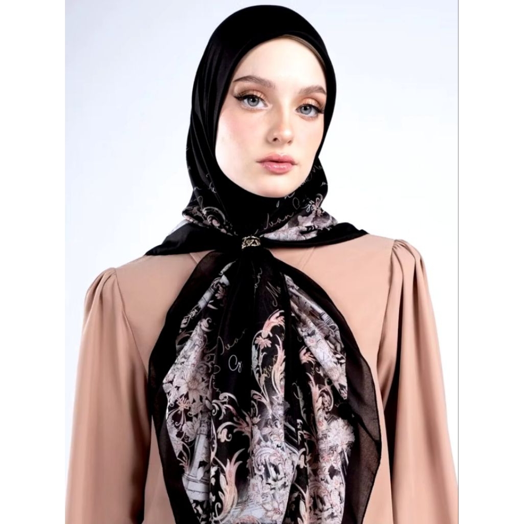 MANDJHA Sheeva Black Scarf by Ivan Gunawan - Jilbab Voal Wanita by Ivan Gunawan