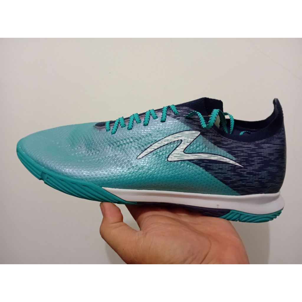 sepatu futsal specs alpha elite size 43