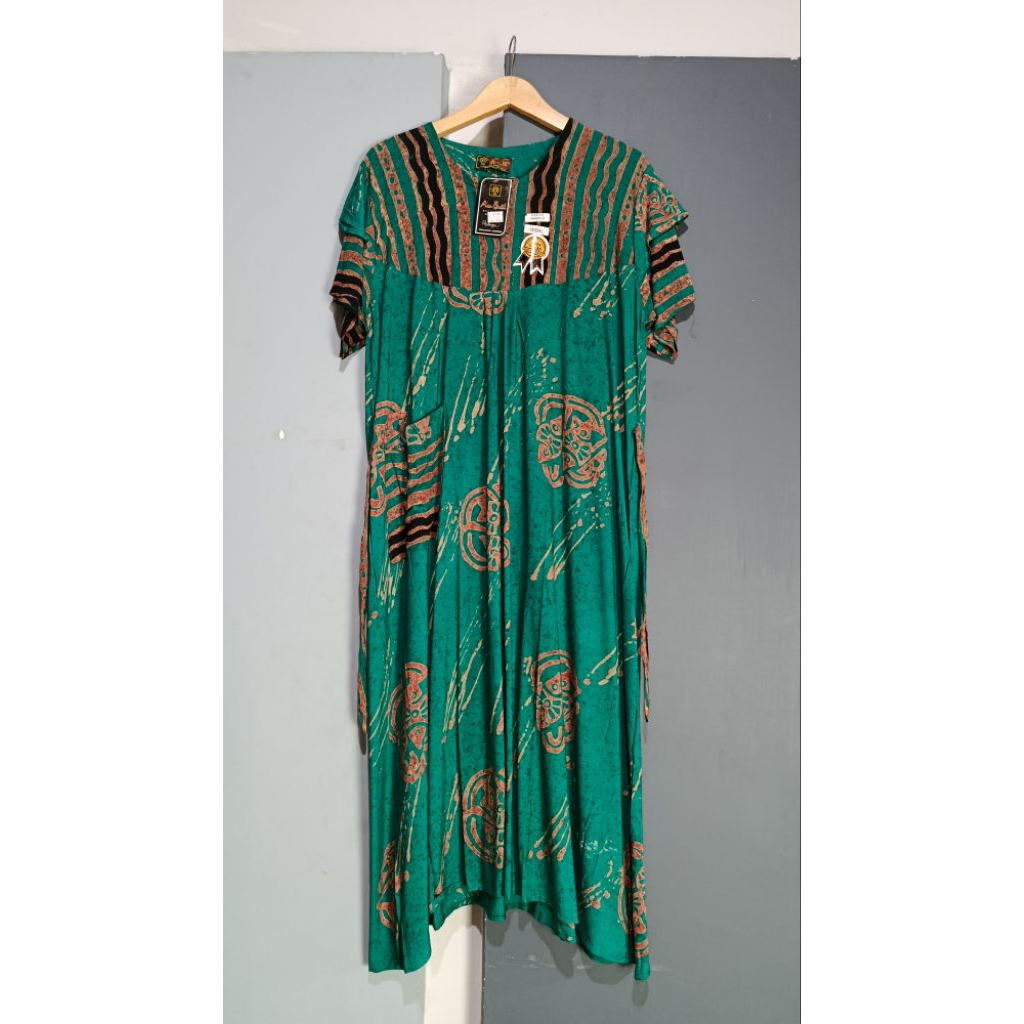 DASTER BATIK AAN LENGAN REMPEL