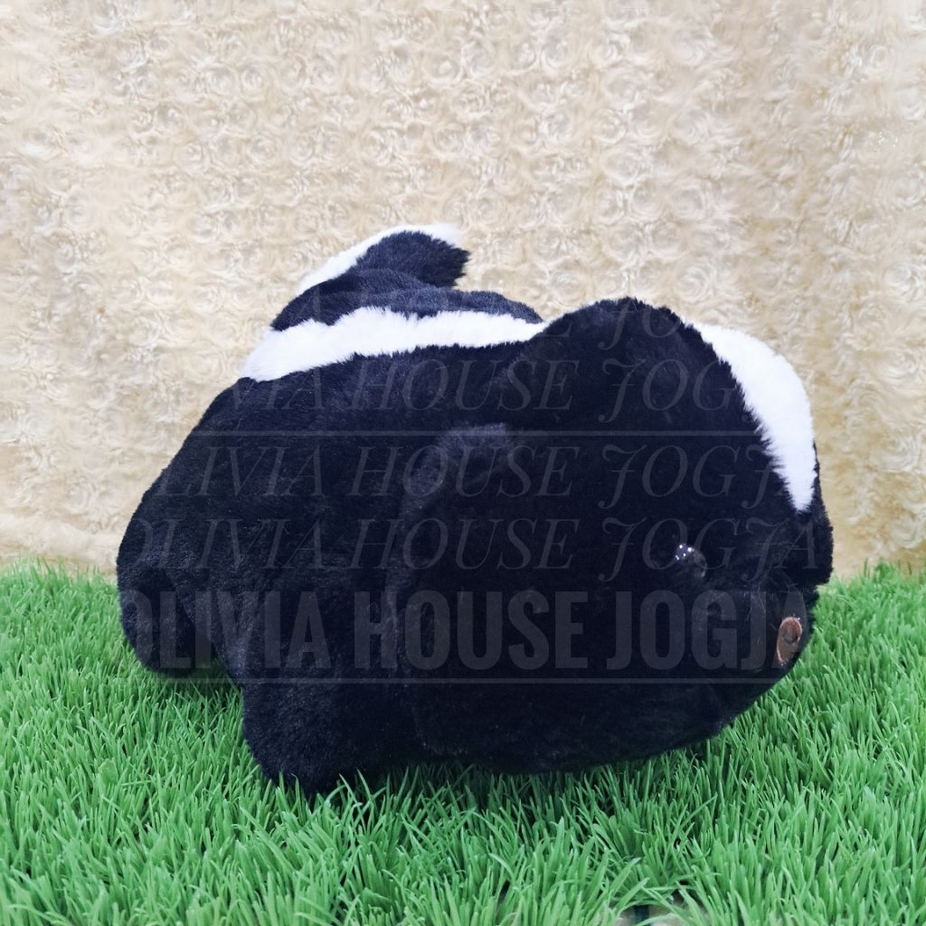 Boneka Lying Sigung Skunk Boneka Gembul Sigung Hitam Skunk Coklat Boneka Tiduran Scooter Skunk
