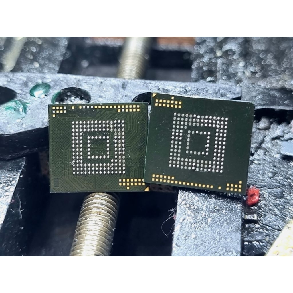 IC UFS 128GB kludg4u1ea