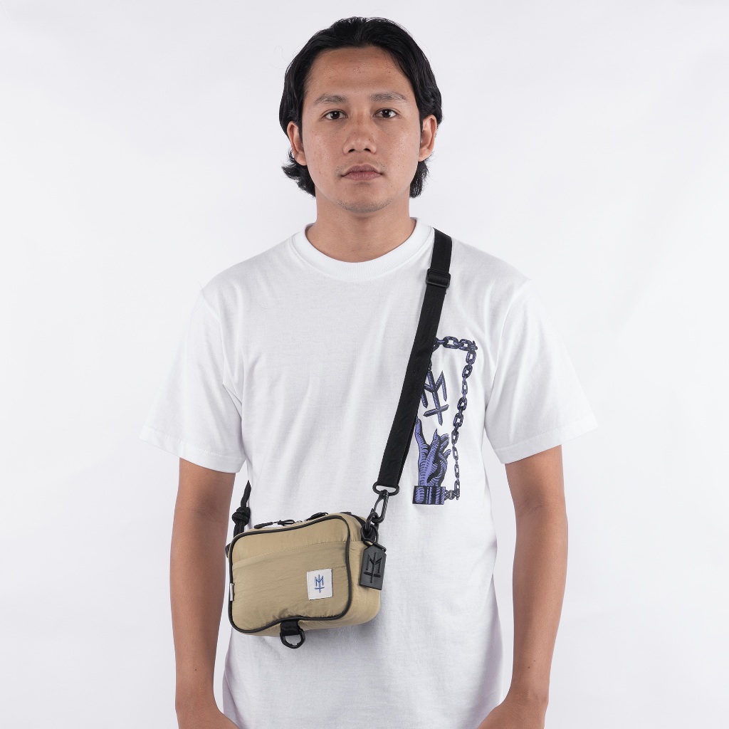 EADER MATERNAL DISASTER MINI SHOULDER SLING BAG TAS SELEMPANG ORIGINAL